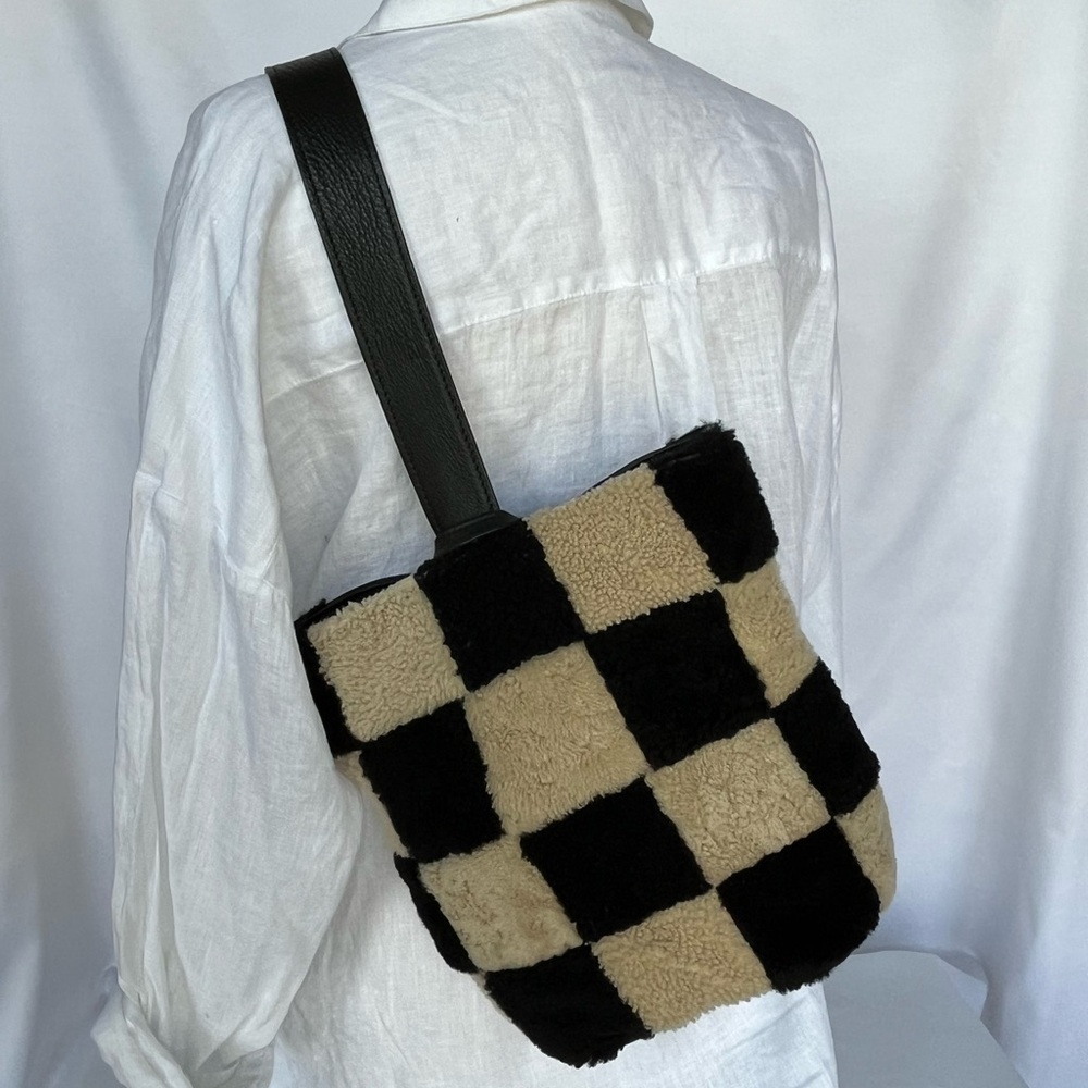PRIMECUT Shearling Check Sling Bag